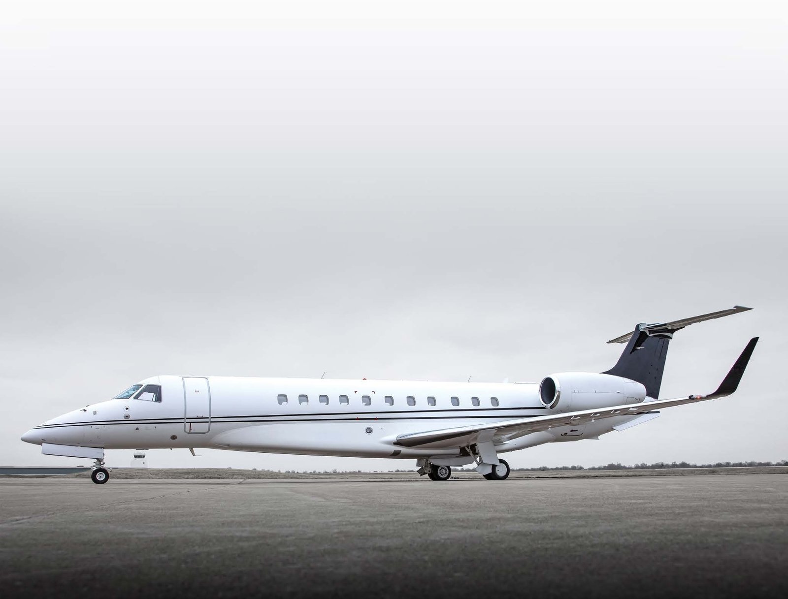 Embraer Legacy 650 large cabin jet charter