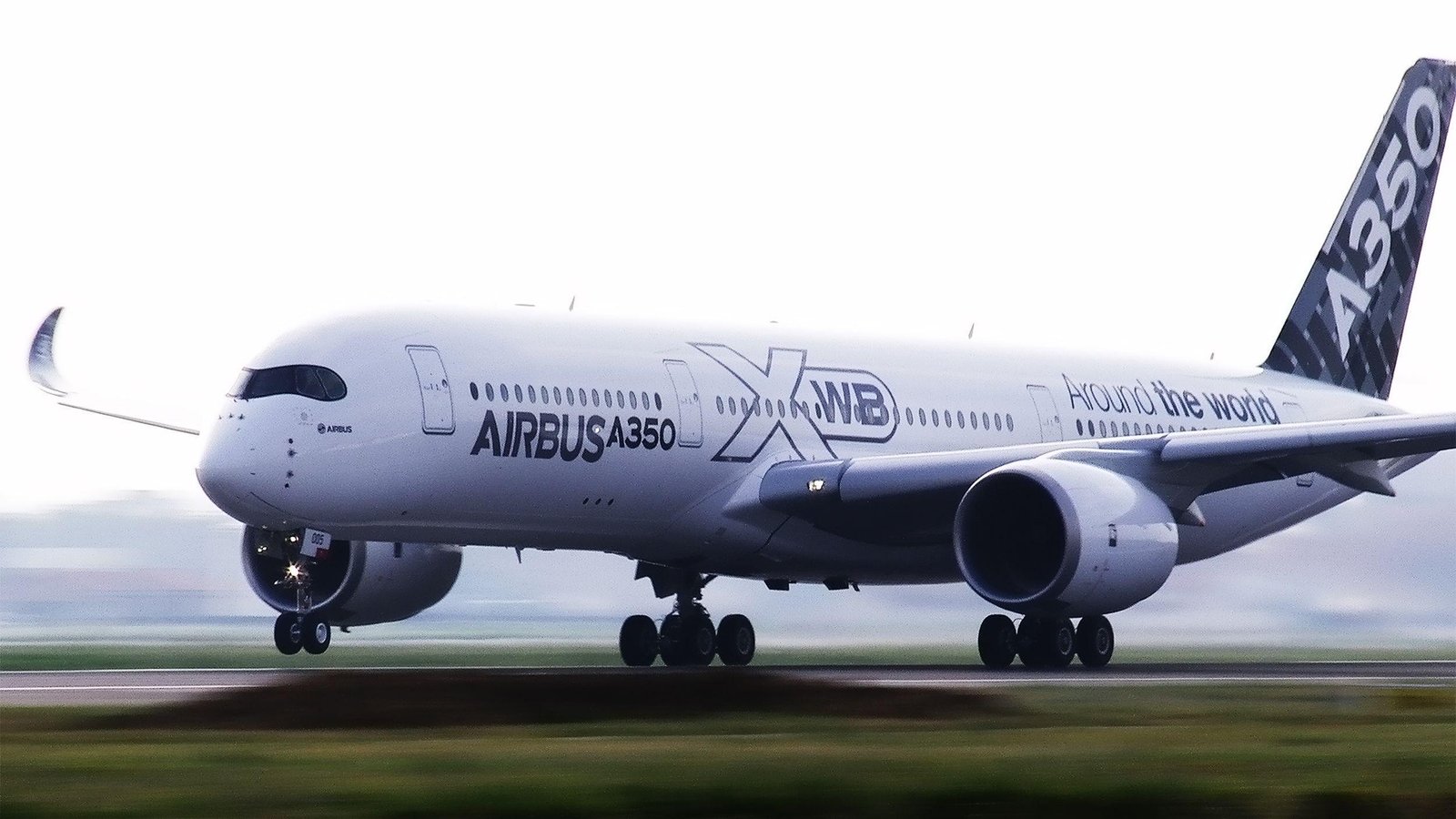Airbus A350 at airport – evolution showcase