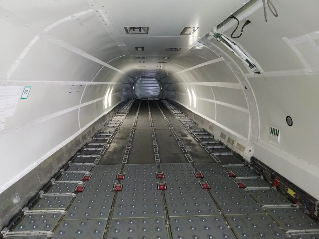 Boeing 737-800 Freighter cargo hold — main deck pallet positions and side cargo door loading