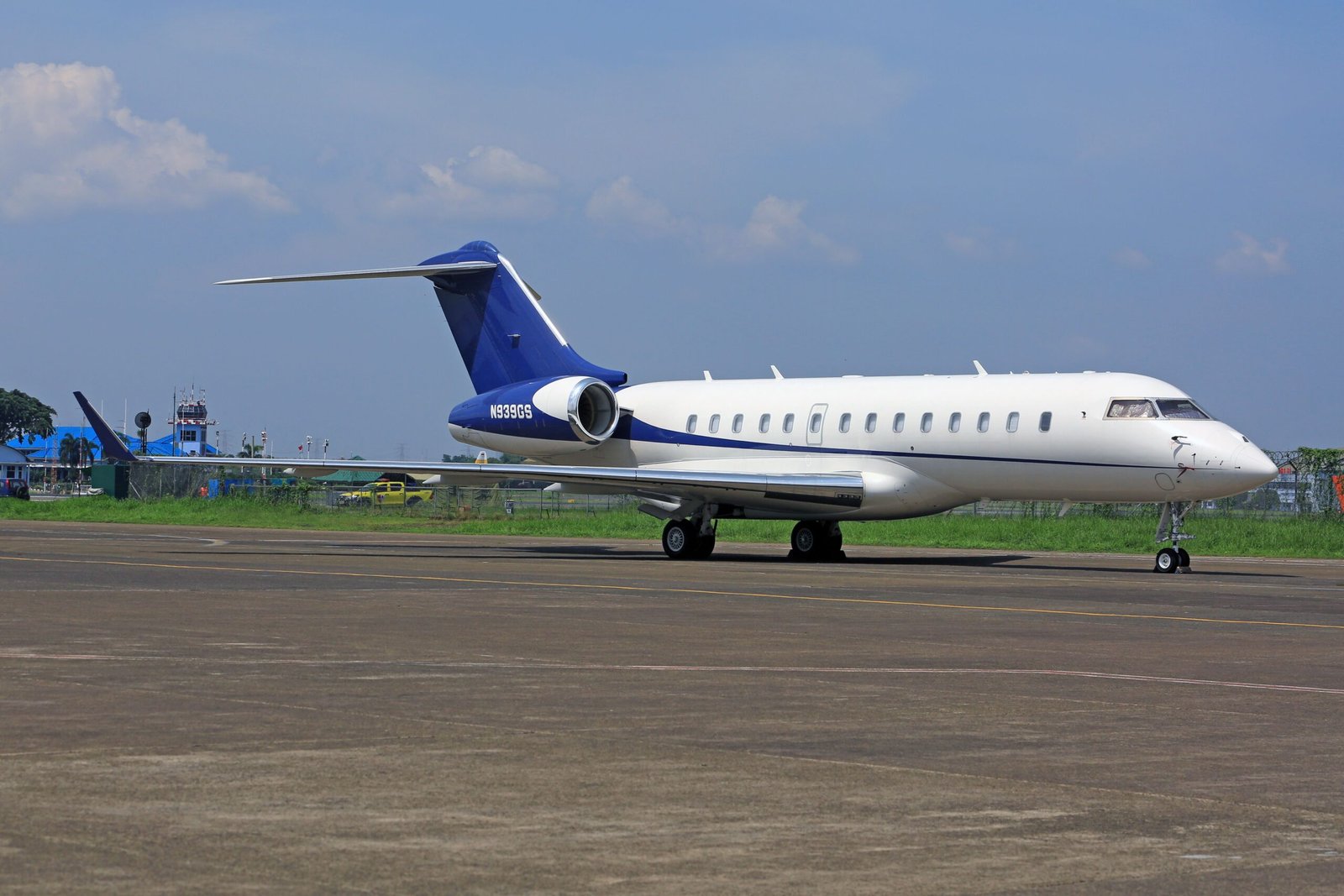 Bombardier Global 6000 ultra-long-range business jet