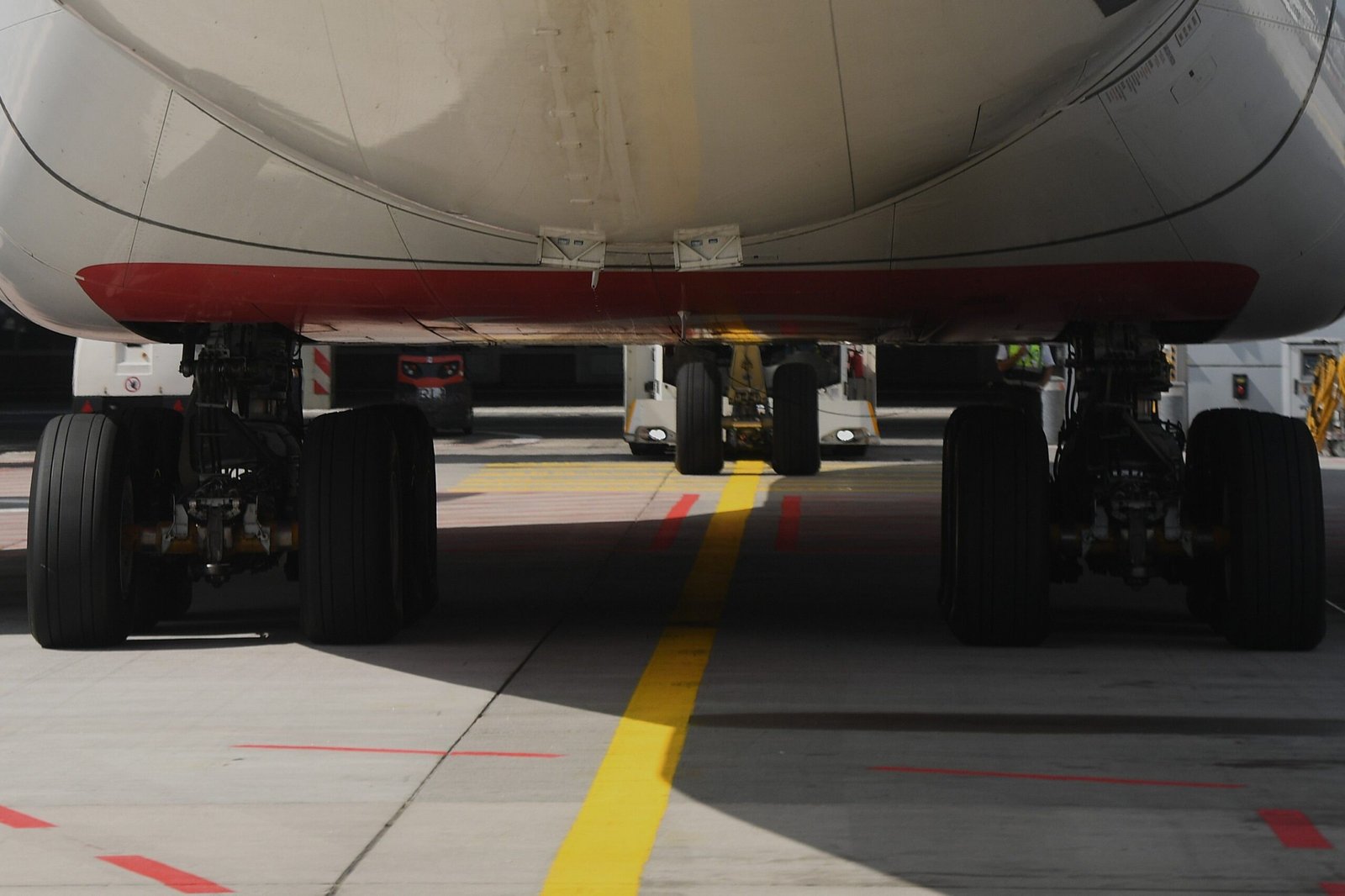 Landing gear overhaul at Safe Fly Aviation facility