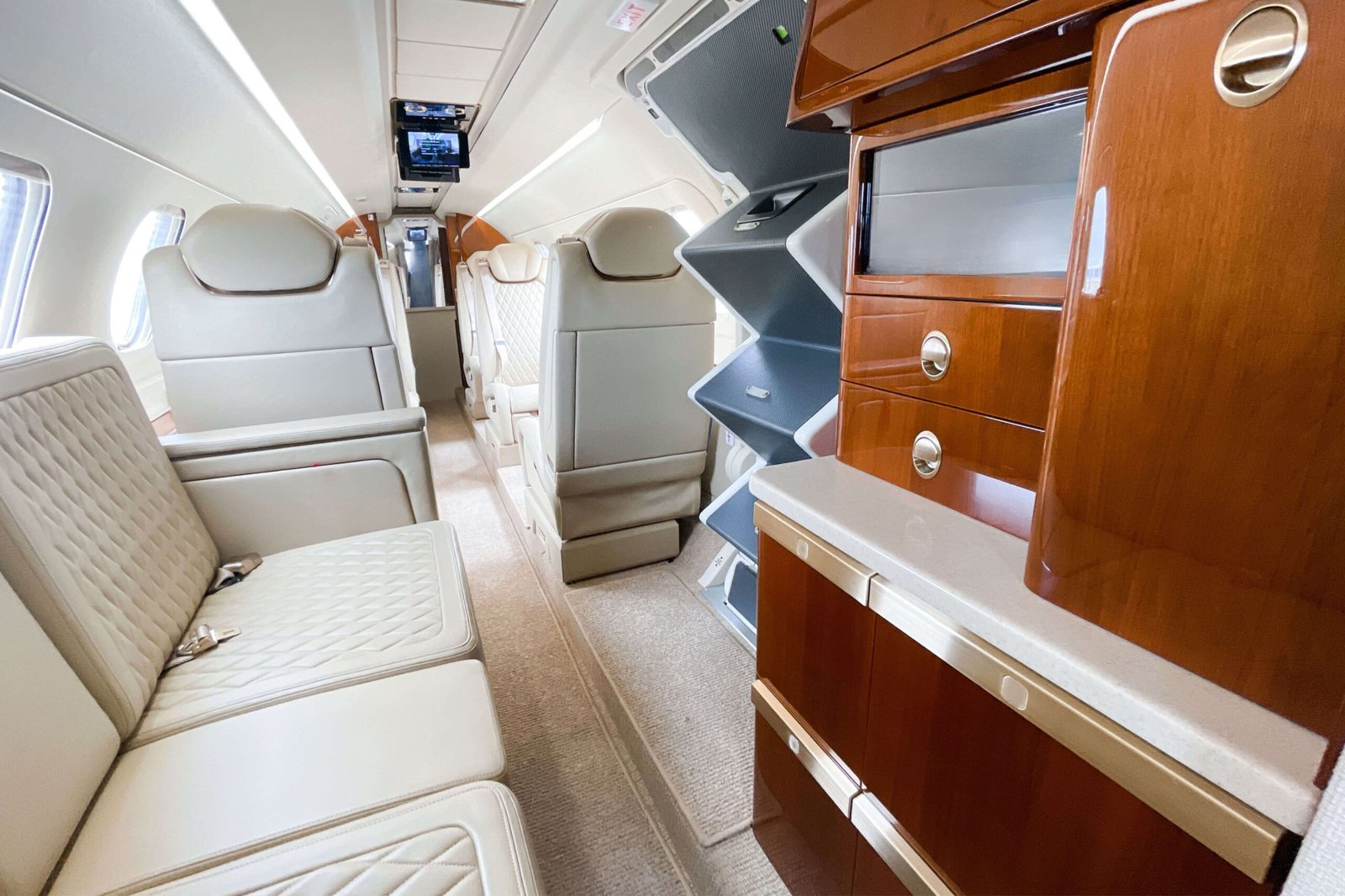 Embraer Phenom 300 interior front galley