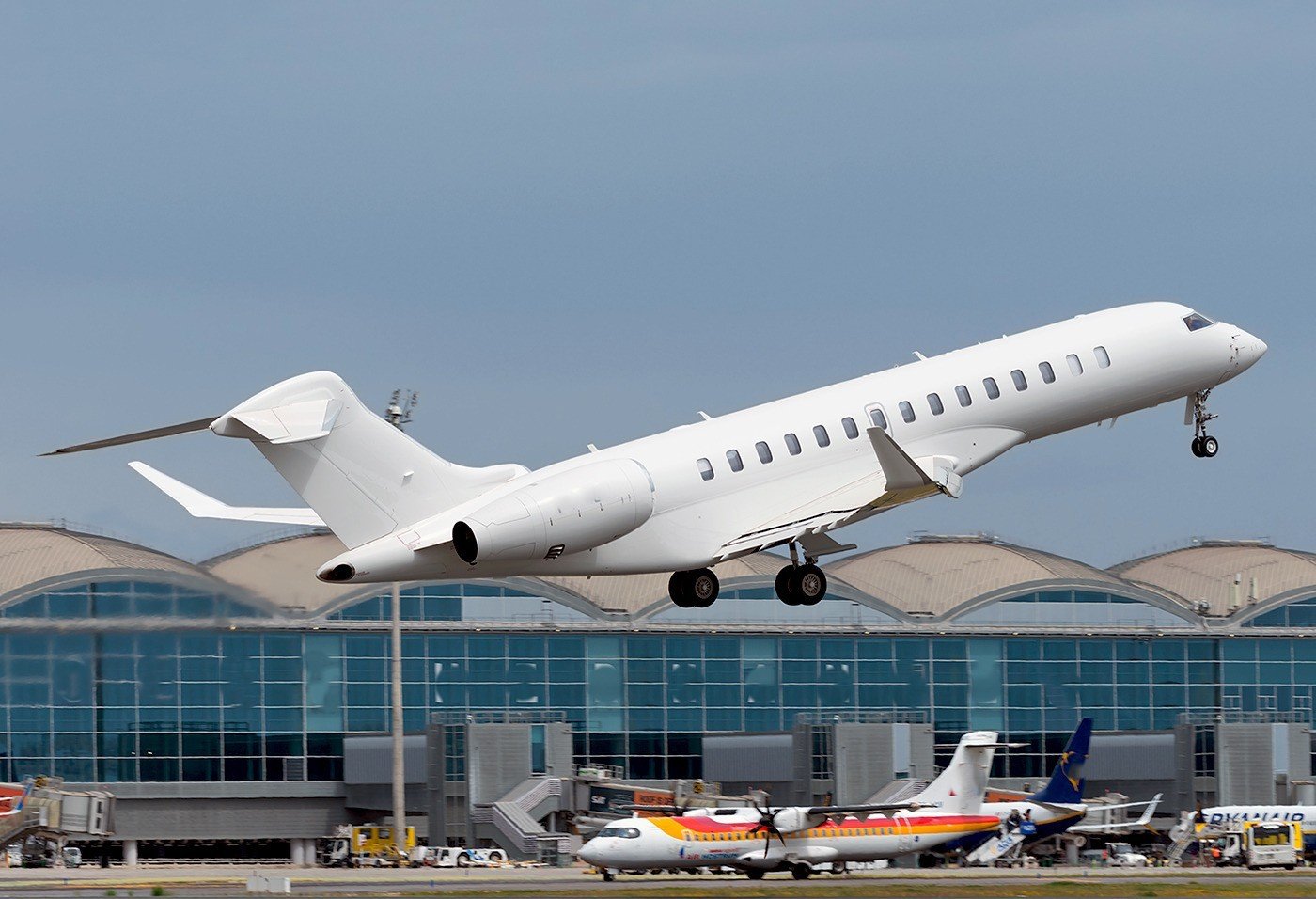 Bombardier Global 8000