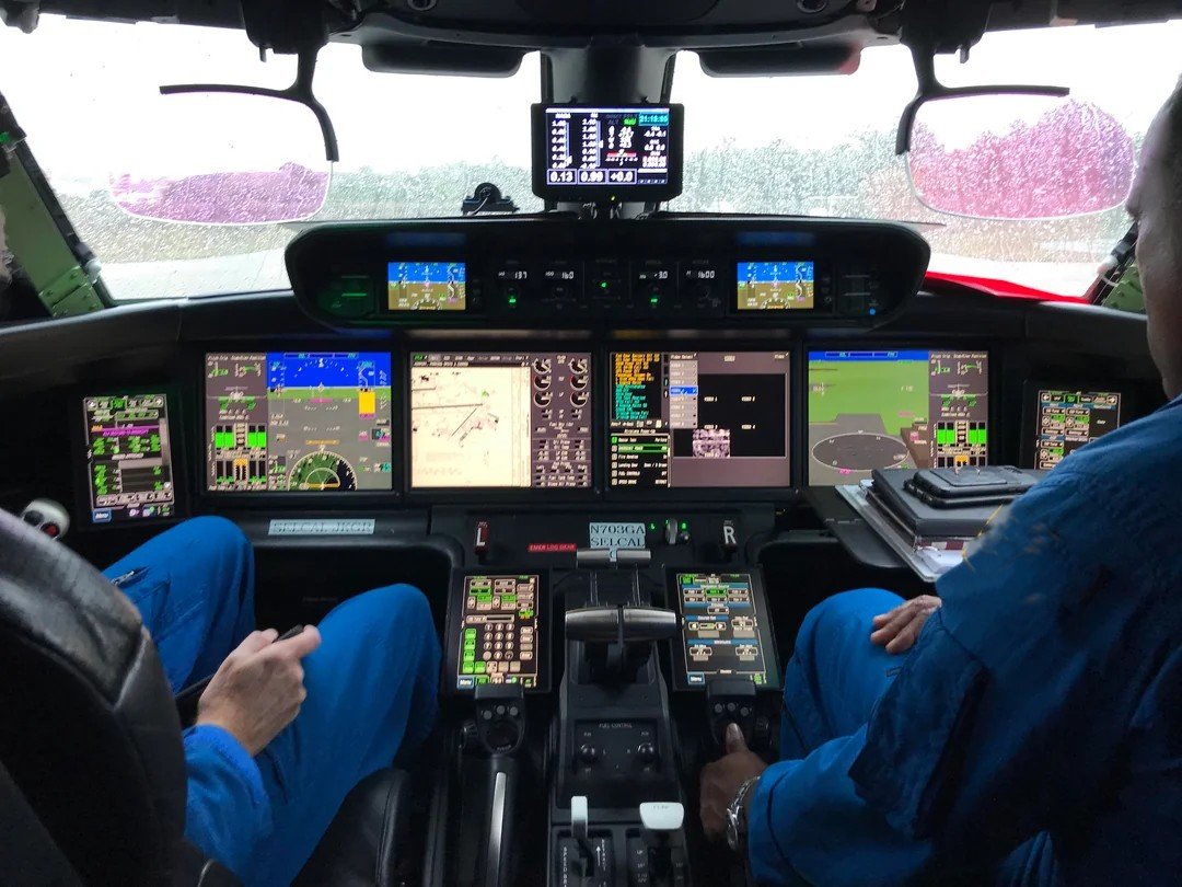 Gulfstream G700 flight deck