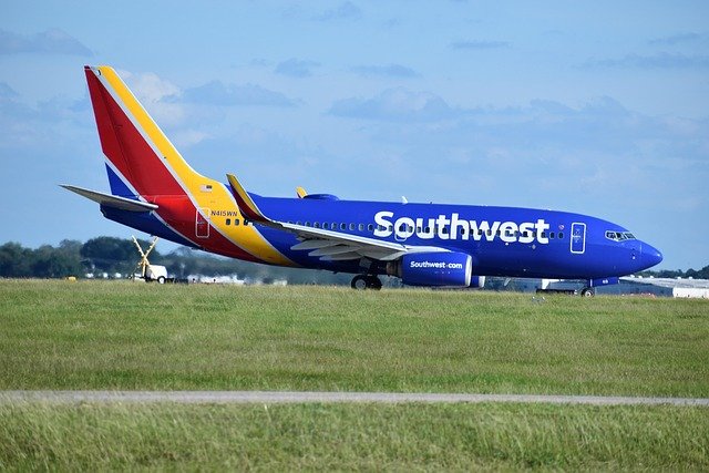 Southwest Airlines Boeing 737-700 Next Generation in flight — Southwest is the world's largest 737 operator