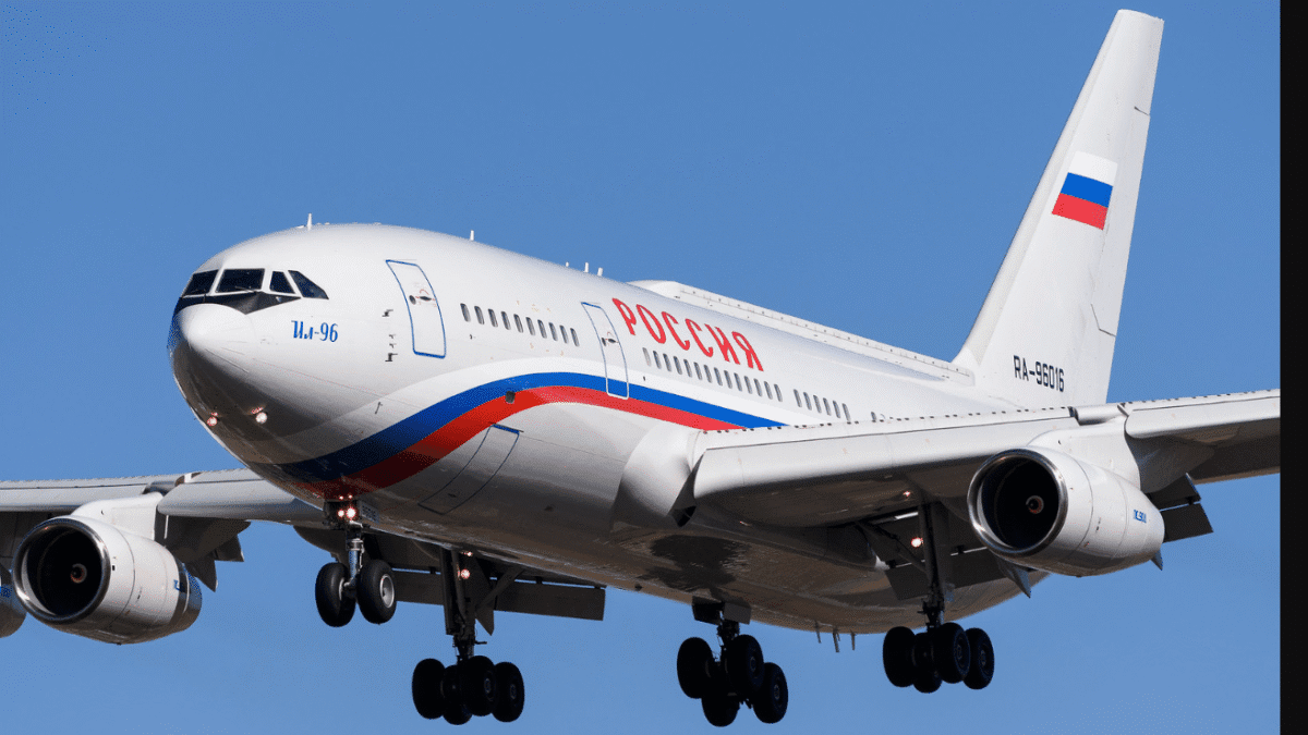 Russian presidential aircraft—the Ilyushin Il‑96‑300PU image