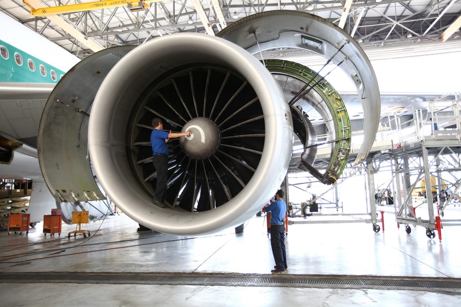 Aircraft engine MRO facility
